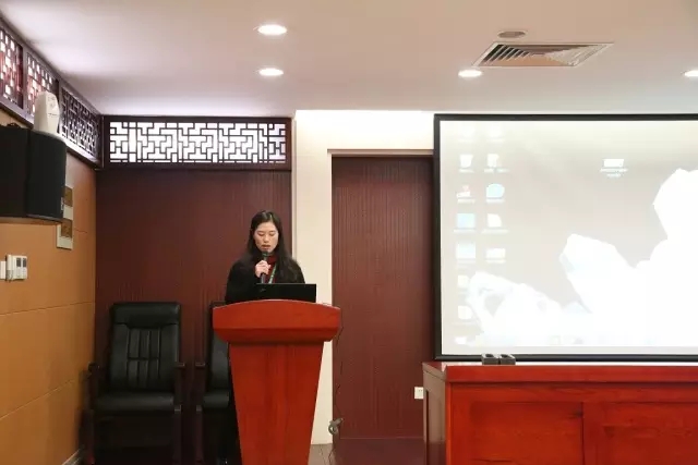 江苏省中医药学会百余位专家老师参观访问李良济(图3) 江苏省中医药学会百余位专家老师参观访问李良济(图3)